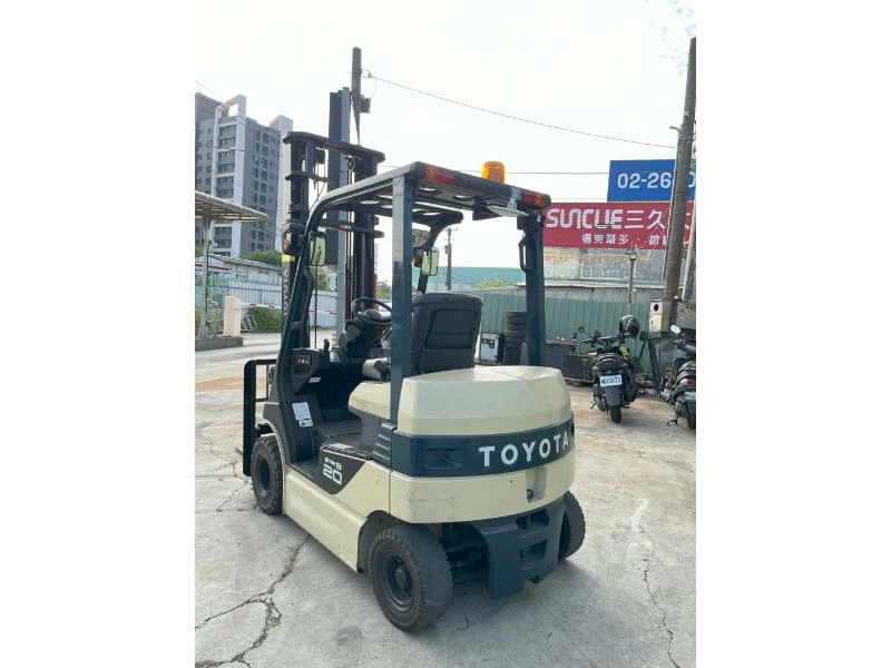 座式2.0噸-8FB20-二節四米 左右側移