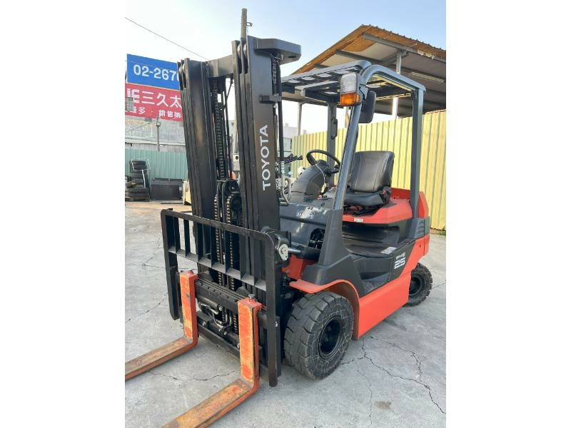 座式2.5噸-8FB25-三節四米三＋左右側移