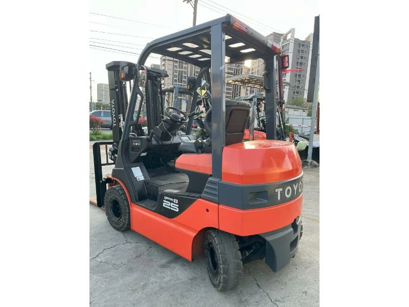 座式2.5噸-8FB25-三節四米三＋左右側移