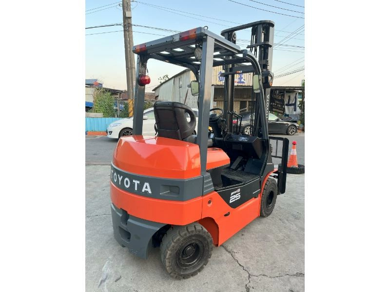 座式2.5噸-8FB25-二節四米＋左右側移