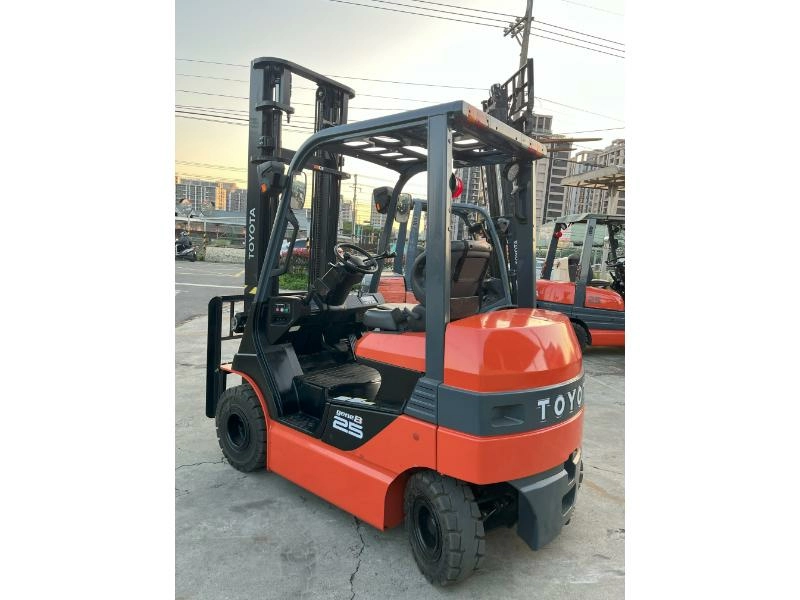 座式2.5噸-8FB25-二節四米＋左右側移