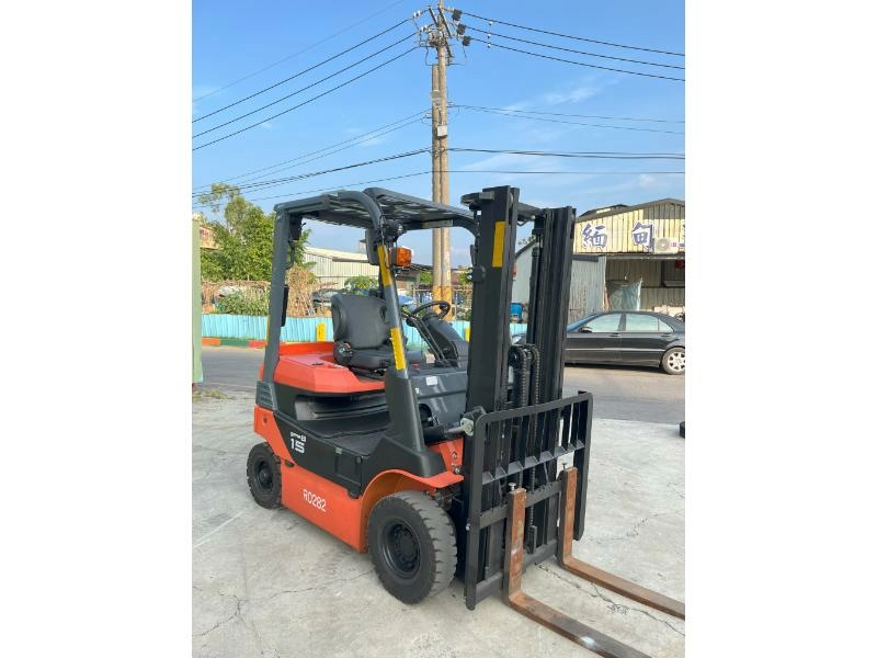 座式1.5噸-8FB15-貨櫃三米