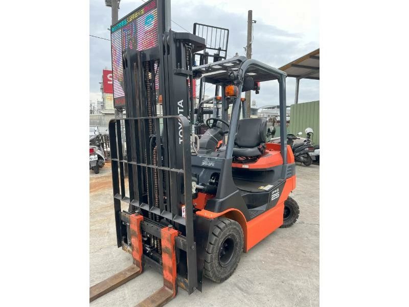 座式2.5噸-8FB25-三節四米五＋左右側移