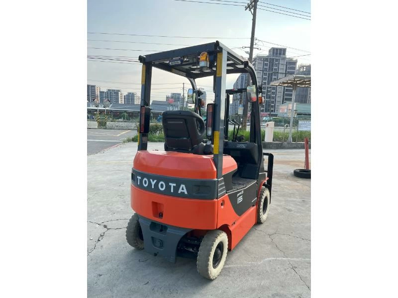 座式1.5噸-8FBH15-貨櫃三米