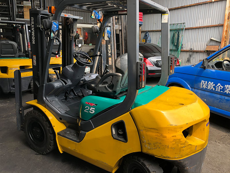 座式柴油堆高機_16型2.5頓_2節3米 座式柴油堆高機_16型2.5頓_2節3米