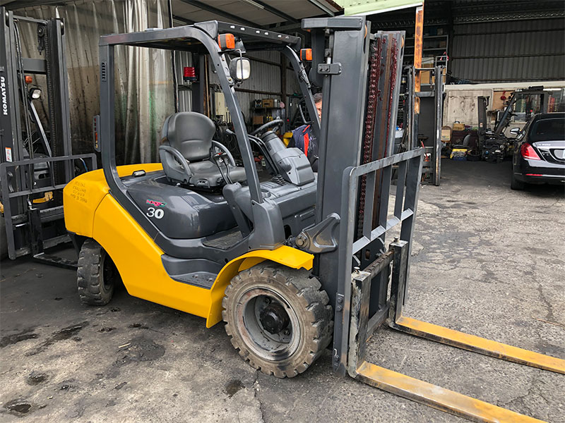 座式柴油堆高機_17型3頓_2節3米 座式柴油堆高機_17型3頓_2節3米