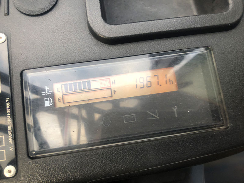 座式柴油堆高機(3噸)_8FD30_2節3米