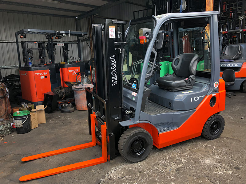 座式柴油堆高機(1.5噸)_8FD10_2節3米 座式柴油堆高機(1.5噸)_8FD10_2節3米