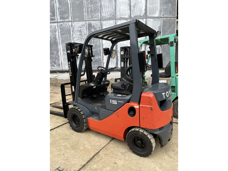 感謝「新北某工程行」購買一台豐田8FD15柴油車