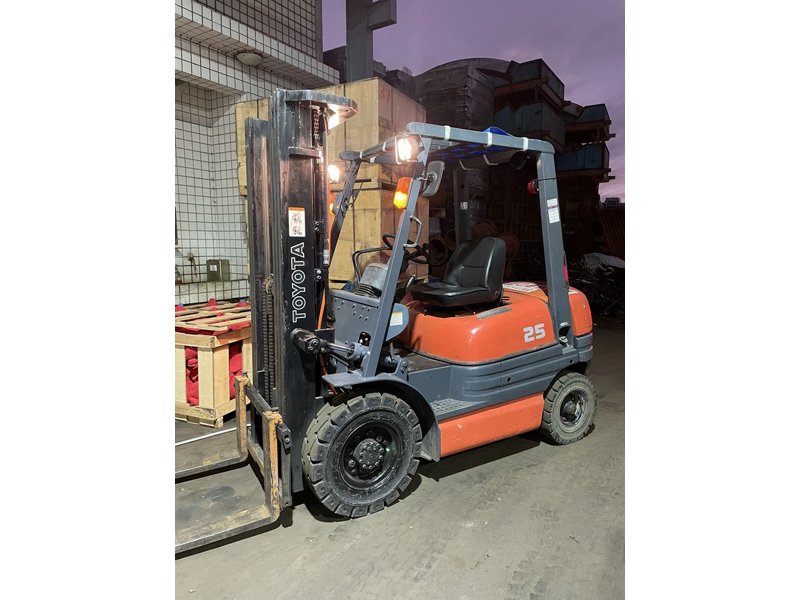 感謝「桃園某製造業」購買一台豐田神車6FD25