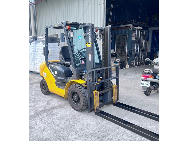 感謝「新北某設備業」購買一台小松二噸半柴油堆高機