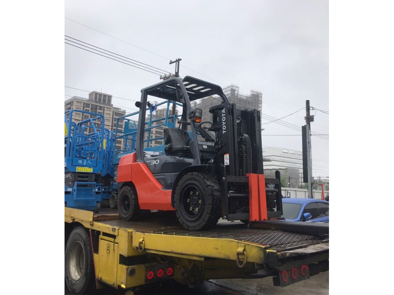 感謝「桃園某起重業」購買一台豐田三噸柴油堆高機