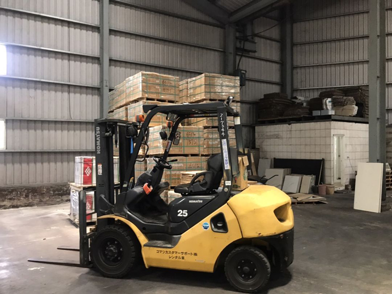 感謝「新北某建材業」購買一台小松最新型柴油堆高機